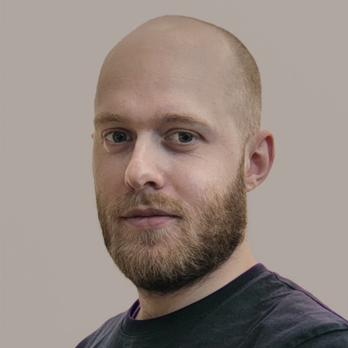 250904 Fabian Otten Portrat farbe 02