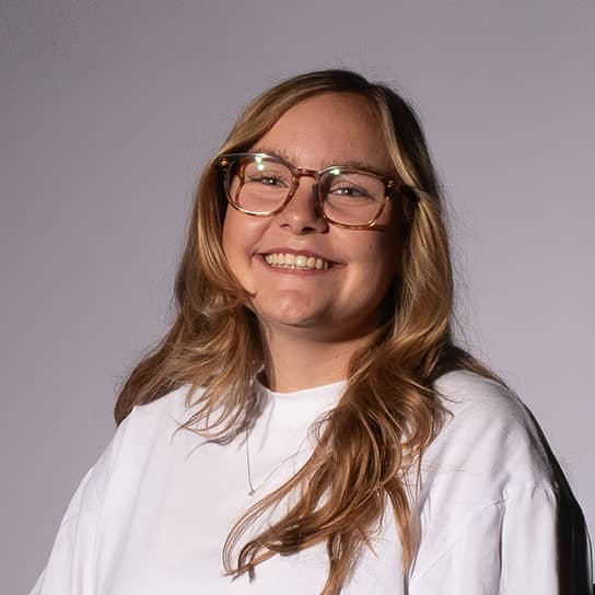 JulikaSchwarz544x544s