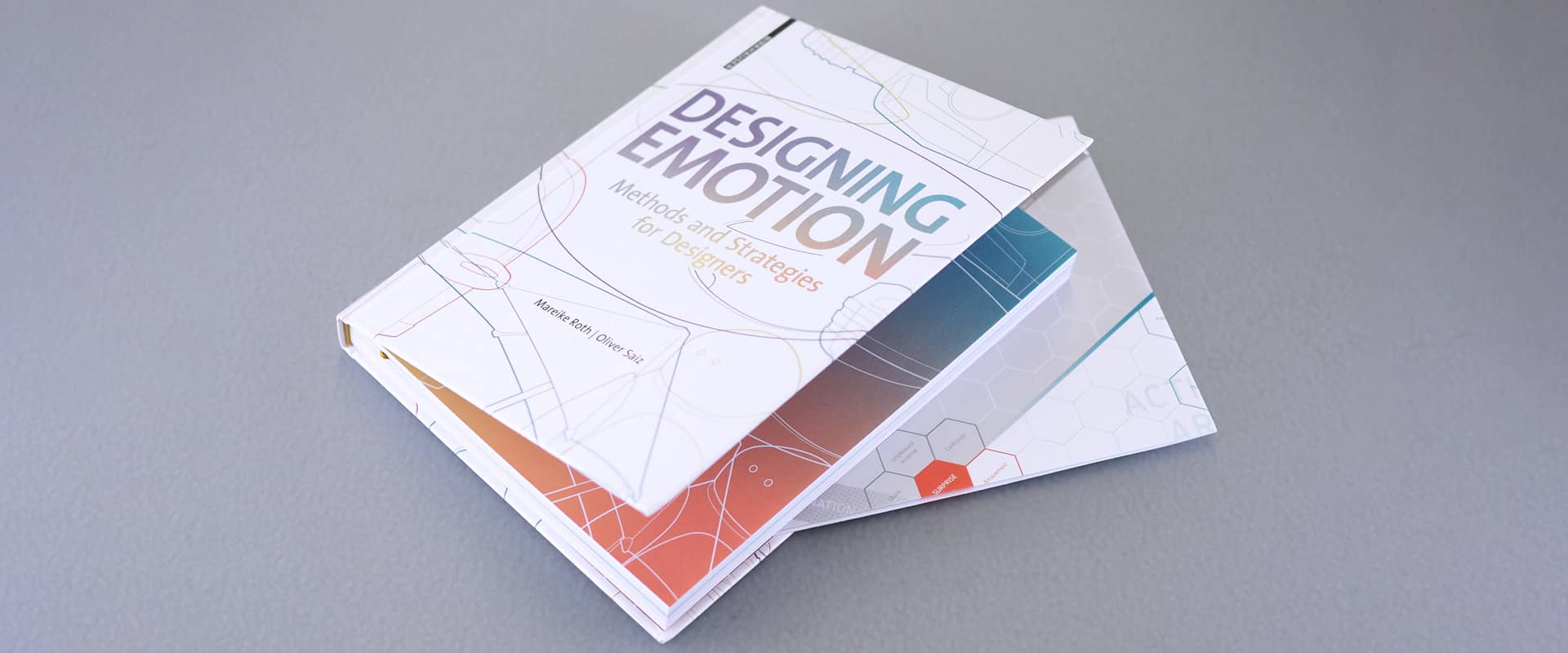 13 internationales Fachbuch Designing Emotion