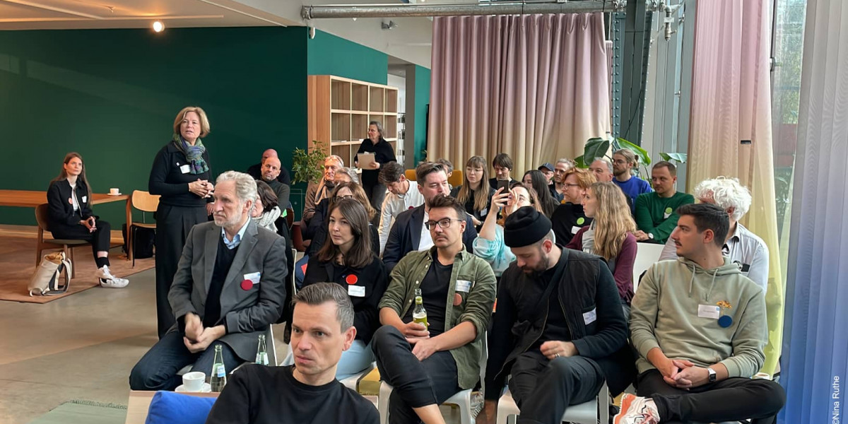 20231125mv pic1600x800nina 6