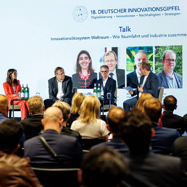 20250514 1120 DIG 178 800x800