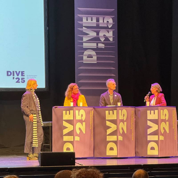 DIVE Foto Stefan Eckstein800x800s