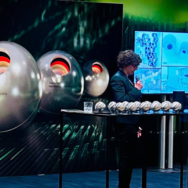 natascha stojanovic20261205christina s1920x800corr