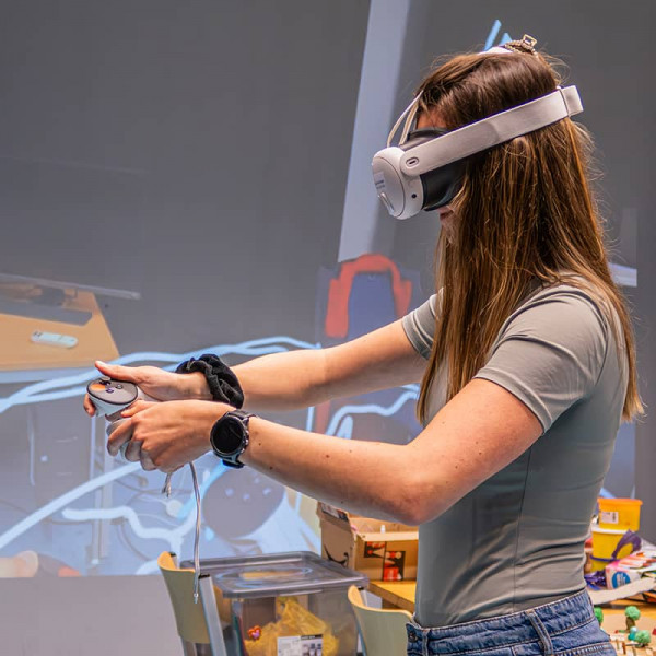 Fachhochschule Dresden Sandra Salm FHD XR Prototyping Workshop 10 Pinzette Chirurgie Studium Programmierung800x800