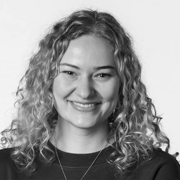 Portratfoto Sari Dahle1920x800s